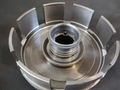 Obudowa kosza Case 7110, 7120, 7130, 7140, 7150, 7210, 7220, 7230, 7240, 72