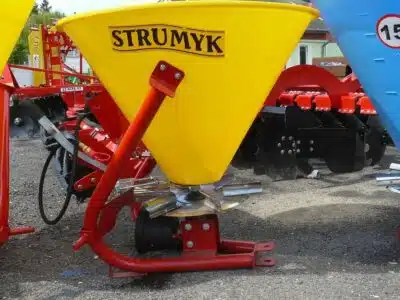 Rozsiewacz nawozów STRUMYK lejek
