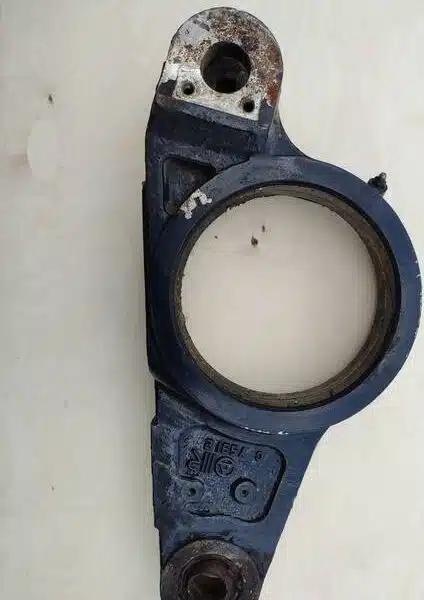 Uchwyt osi New Holland T7030, T7.175, T7.220, T7.235, T7.250, T7.260, T7.27