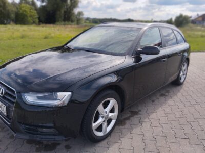Sprzedam Audi A4B8 AVANT 2.0 TDI 177KM 2012 PO LIFCIE