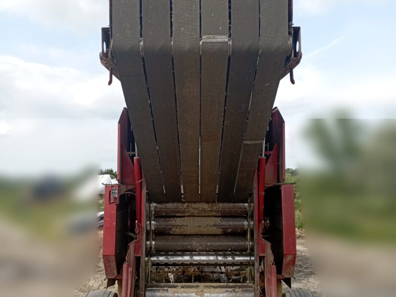 Prasa rolująca pasowa New holland 654 zmiennokomorowa