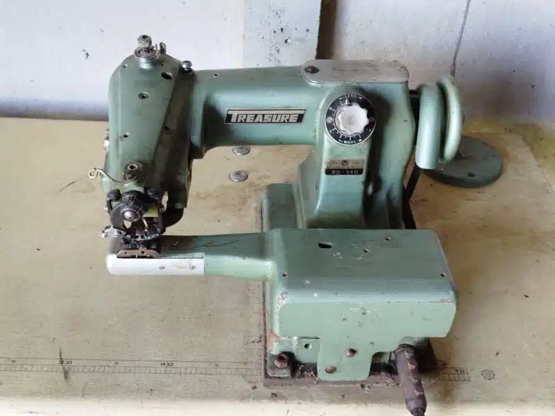 Podszywarka Treasure BS-140 z silnikiem Juki