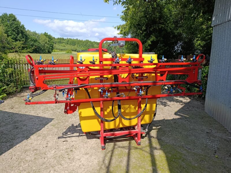 Opryskiwacz 600l 12