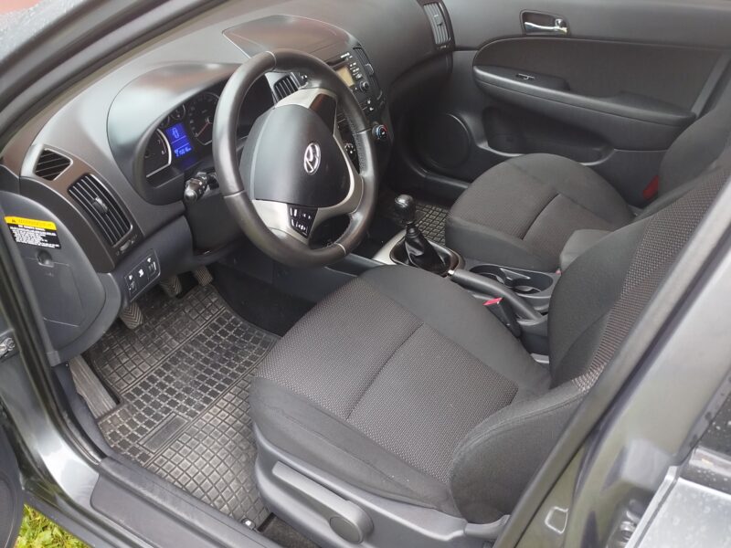 Hyundai i30 1.4 benzyna bezwypadkowy
