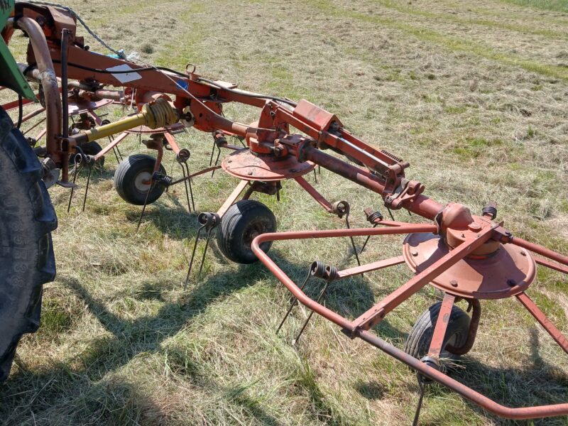 Przetrząsacz pająk przetrząsarka Kuhn GF5000MHA
