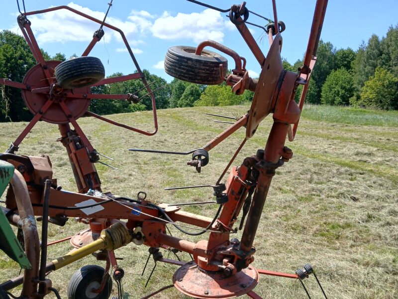 Przetrząsacz pająk przetrząsarka Kuhn GF5000MHA
