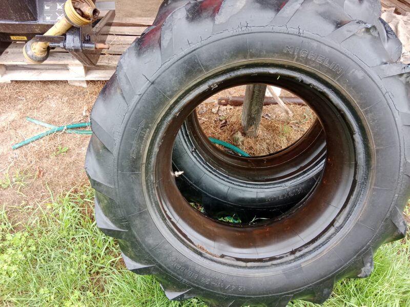 Opony Michelin 12.4R24