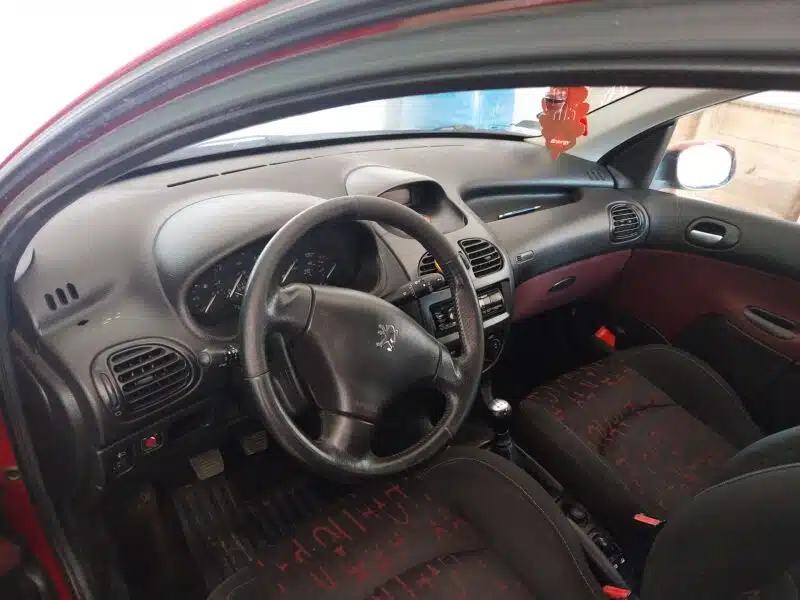 Peugeot 206