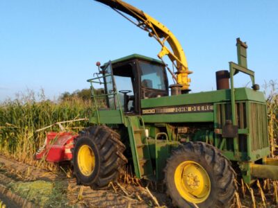 Sieczkarnia John Deere 5730