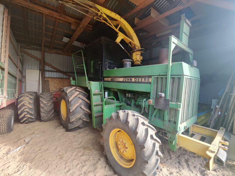 Sieczkarnia John Deere 5730