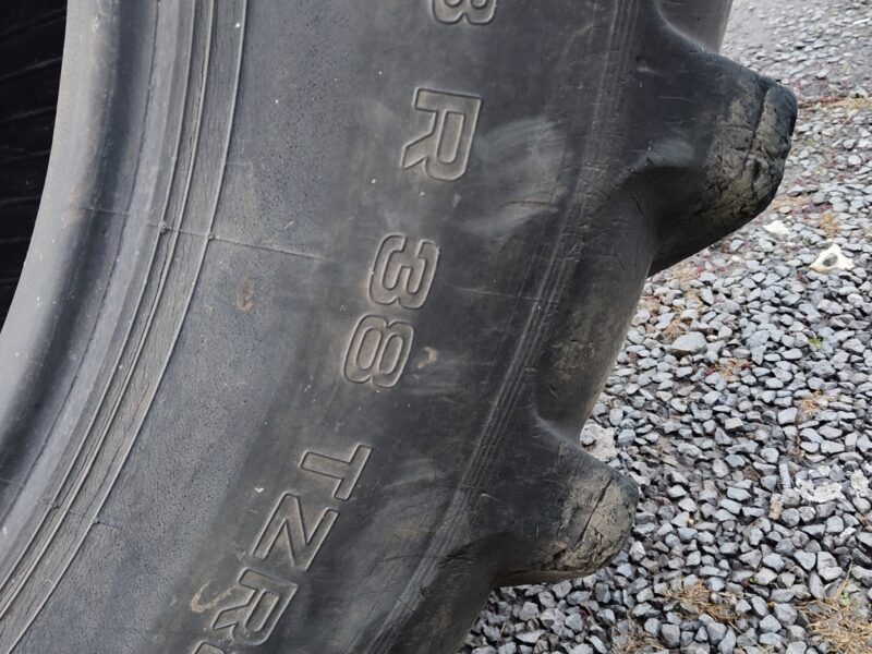 Opony 2x520/85r38 2x420/85r28