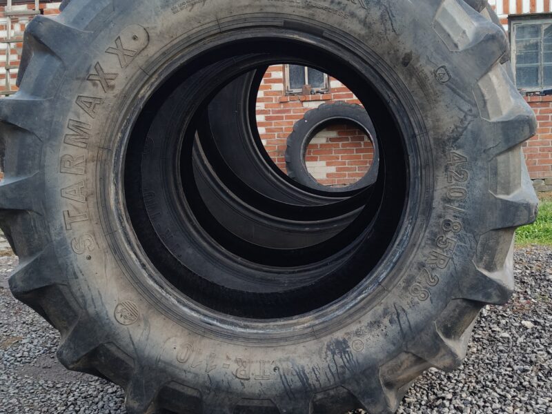 Opony 2x520/85r38 2x420/85r28