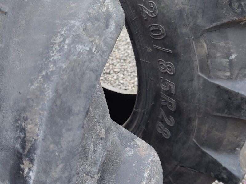 Opony 2x520/85r38 2x420/85r28