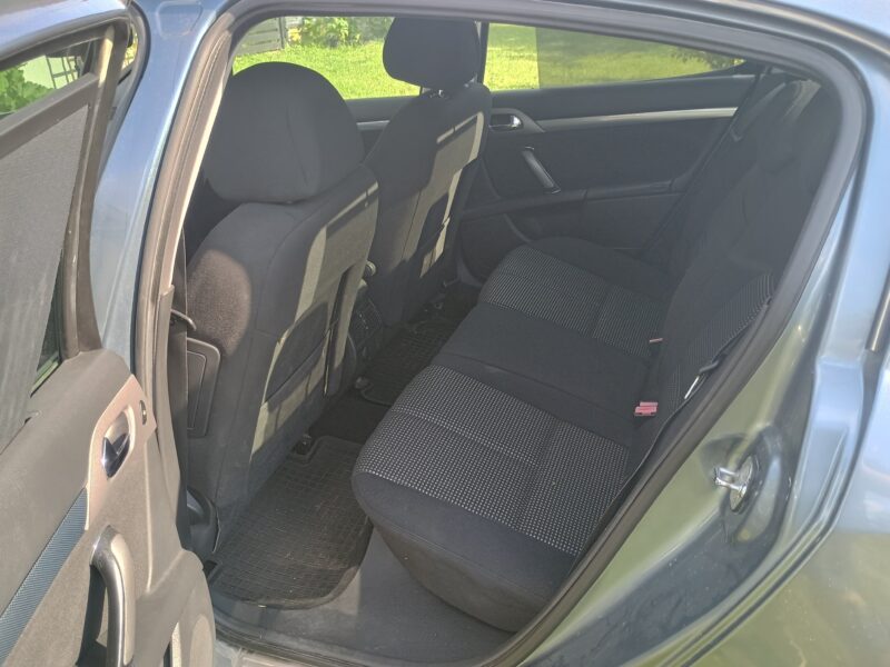 Peugeot 407