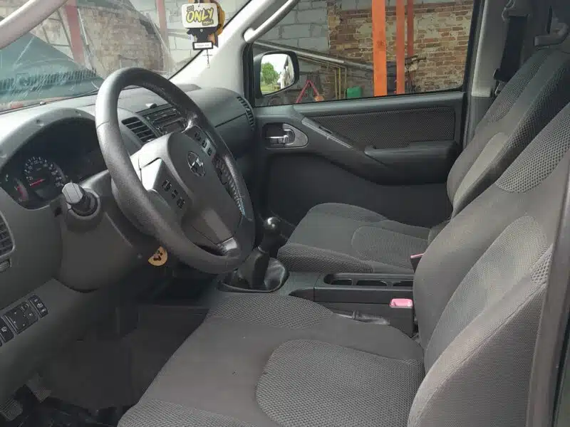 Nissan Nawara D40