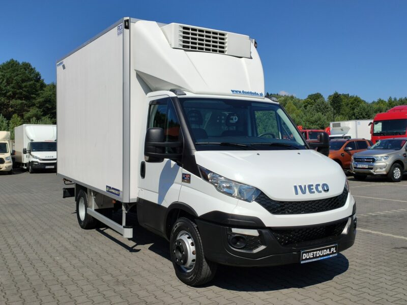 Iveco Daily 70C17 Chłodnia Hakowa / Hakówka Agregat THERMO KING V-500 70C17 Chłodnia Hakowa / Hakówka Agregat THERMO KING V-500 MAX