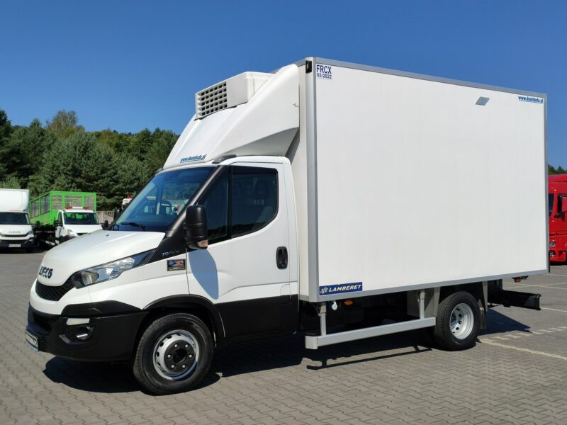 Iveco Daily 70C17 Chłodnia Hakowa / Hakówka Agregat THERMO KING V-500 70C17 Chłodnia Hakowa / Hakówka Agregat THERMO KING V-500 MAX