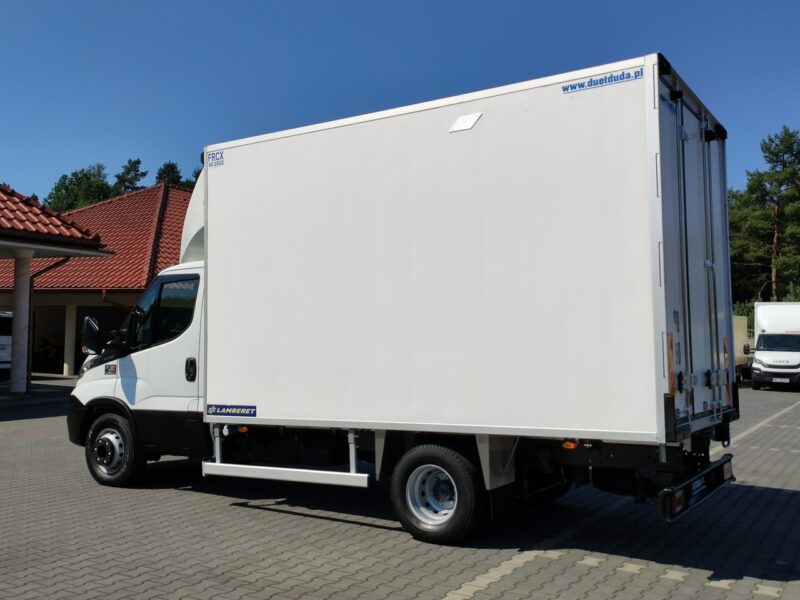 Iveco Daily 70C17 Chłodnia Hakowa / Hakówka Agregat THERMO KING V-500 70C17 Chłodnia Hakowa / Hakówka Agregat THERMO KING V-500 MAX