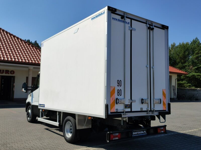 Iveco Daily 70C17 Chłodnia Hakowa / Hakówka Agregat THERMO KING V-500 70C17 Chłodnia Hakowa / Hakówka Agregat THERMO KING V-500 MAX