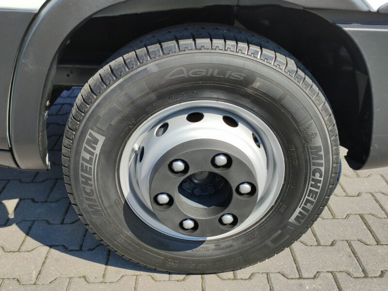 Iveco Daily 70C17 Chłodnia Hakowa / Hakówka Agregat THERMO KING V-500 70C17 Chłodnia Hakowa / Hakówka Agregat THERMO KING V-500 MAX