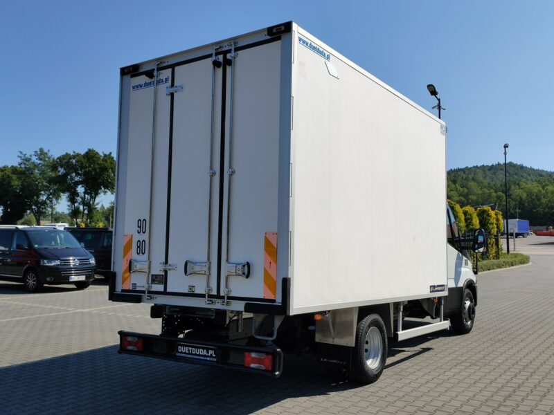 Iveco Daily 70C17 Chłodnia Hakowa / Hakówka Agregat THERMO KING V-500 70C17 Chłodnia Hakowa / Hakówka Agregat THERMO KING V-500 MAX