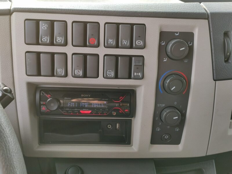 Volvo FL12.240 E6 Firana Tył Drzwi Dach Zsuwany Bogato Wyposażony !!! Ład-5523kg DMC-11990kg Kabina Glob Salon PL Zadbany Super STAN !!!