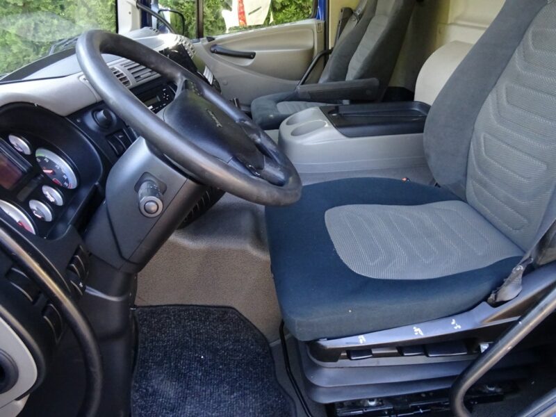 DAF DAF CF 65.220 Euro 5 chłodnia 18 palet winda klapa Sprowadzony DAF CF 65.220 Euro 5 Chłodnia 18 palet drzwi i winda klapa Sprowadzony