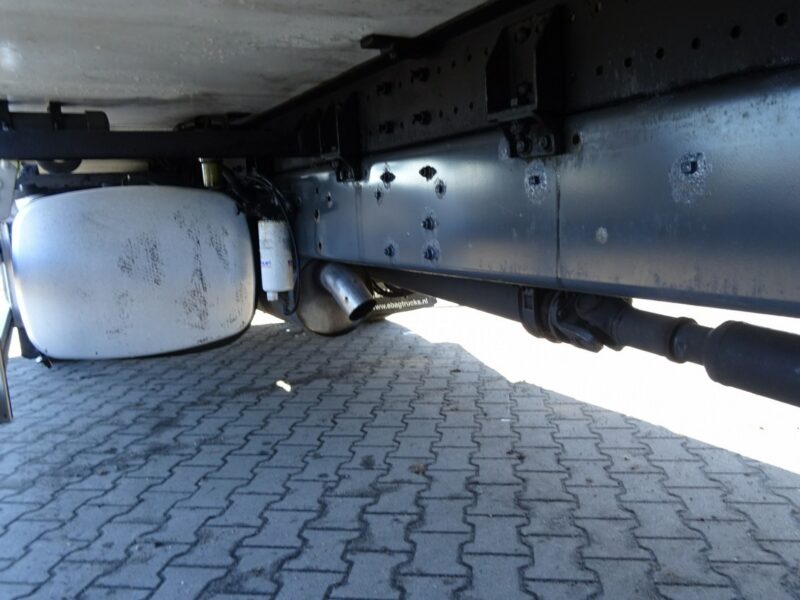 DAF DAF CF 65.220 Euro 5 chłodnia 18 palet winda klapa Sprowadzony DAF CF 65.220 Euro 5 Chłodnia 18 palet drzwi i winda klapa Sprowadzony