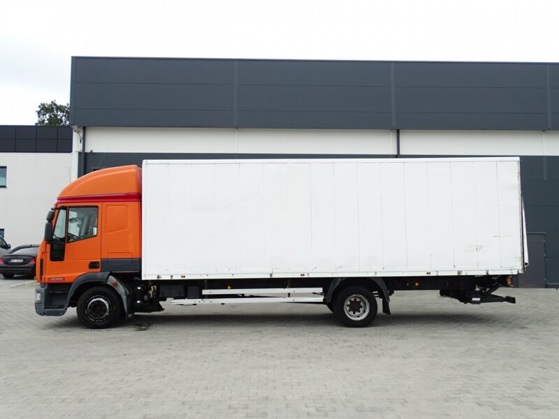 Iveco EuroCargo 120E22 Kabina Sypialna Glob Klima Webasto Kontener Izotermiczny Zarejestrowany Winda