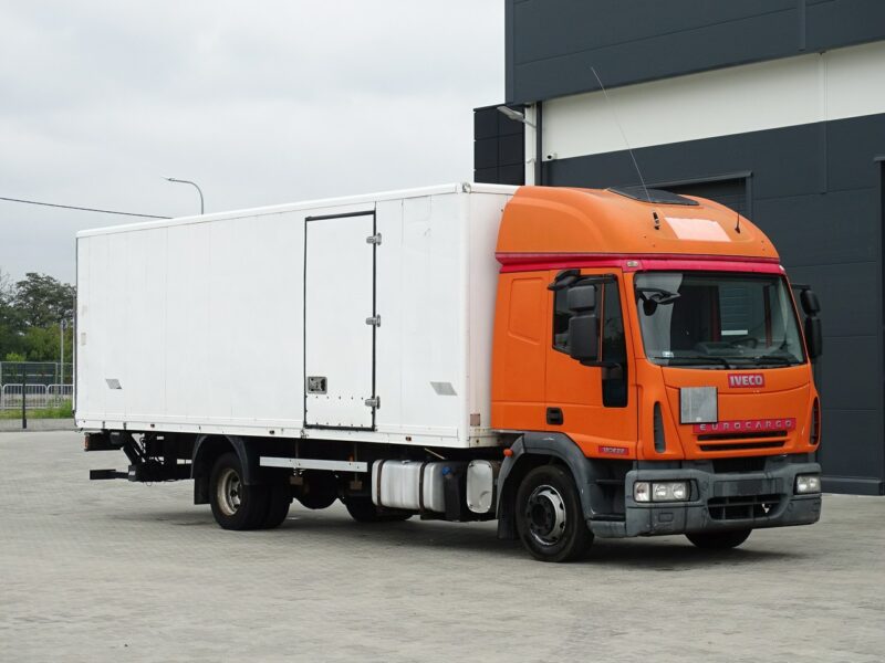 Iveco EuroCargo 120E22 Kabina Sypialna Glob Klima Webasto Kontener Izotermiczny Zarejestrowany Winda
