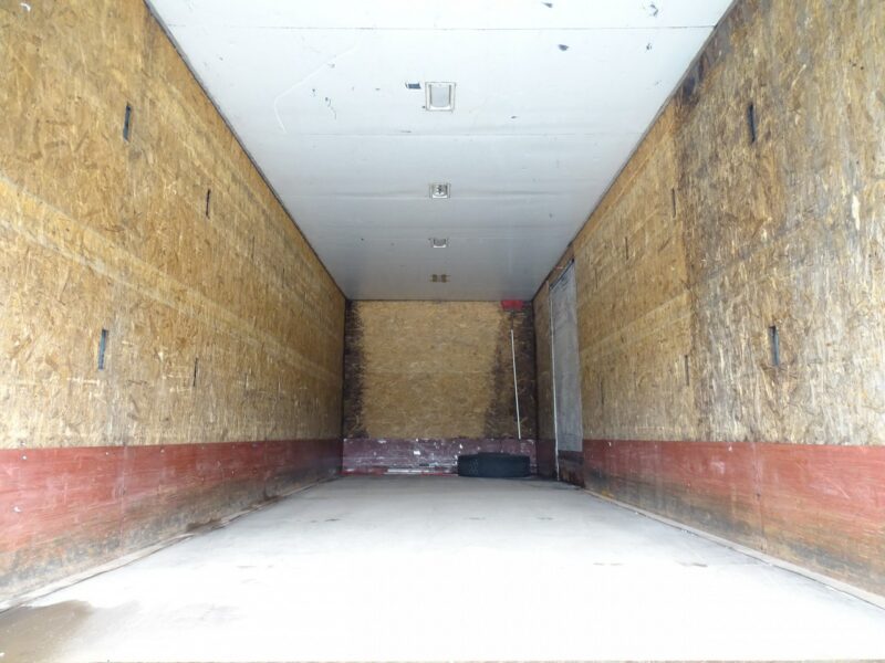 Iveco EuroCargo 120E22 Kabina Sypialna Glob Klima Webasto Kontener Izotermiczny Zarejestrowany Winda