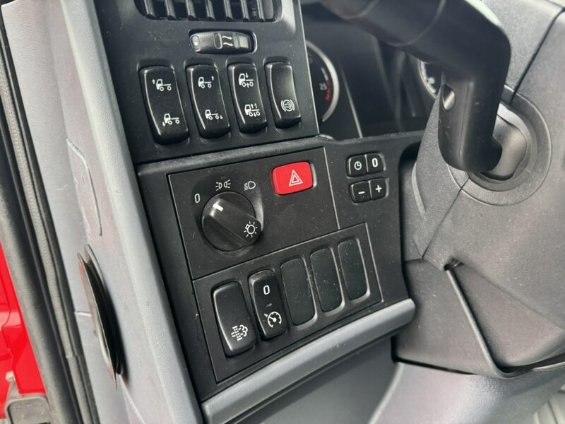 Scania R410 E6 4x2 Retarder Klima Postojowa Low deck / Mega Lowdeck Przód i Tył na Poduszkach