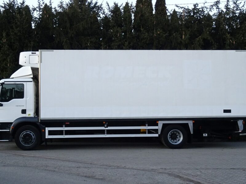 MAN TGM 18.250 Euro 5 chłodnia 20 palet winda sprowadzony MAN TGM 18.250 euro 5 chłodnia carrier supra 950 20 palet ks.serwisowa