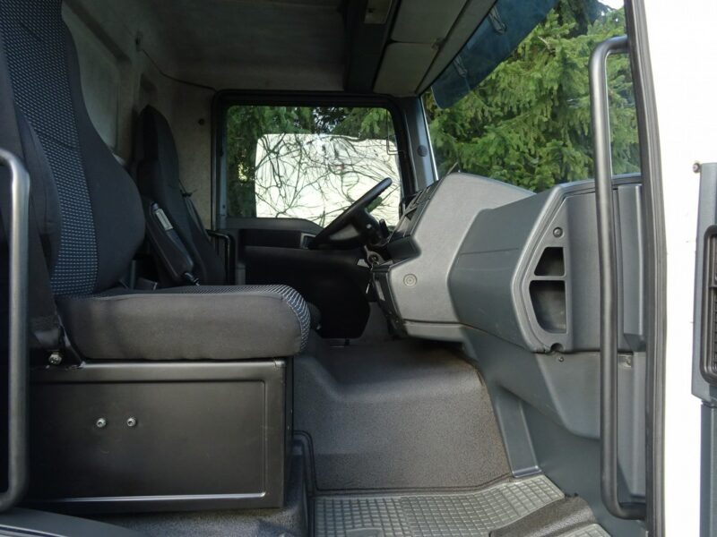 MAN TGM 18.250 Euro 5 chłodnia 20 palet winda sprowadzony MAN TGM 18.250 euro 5 chłodnia carrier supra 950 20 palet ks.serwisowa