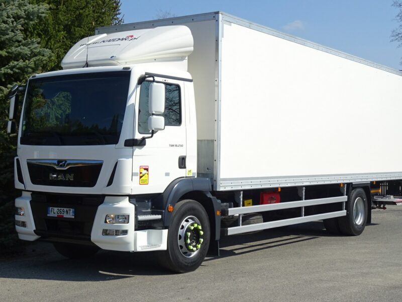 MAN TGM 18.250 Euro 6 kontener 21p. ład. 10300kg! Winda Sprowadzony MAN TGM 18.250 Euro6 ład. 10300kg, kontener 21 palet winda Sprowadzony