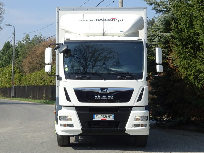 MAN TGM 18.250 Euro 6 kontener 21p. ład. 10300kg! Winda Sprowadzony MAN TGM 18.250 Euro6 ład. 10300kg, kontener 21 palet winda Sprowadzony