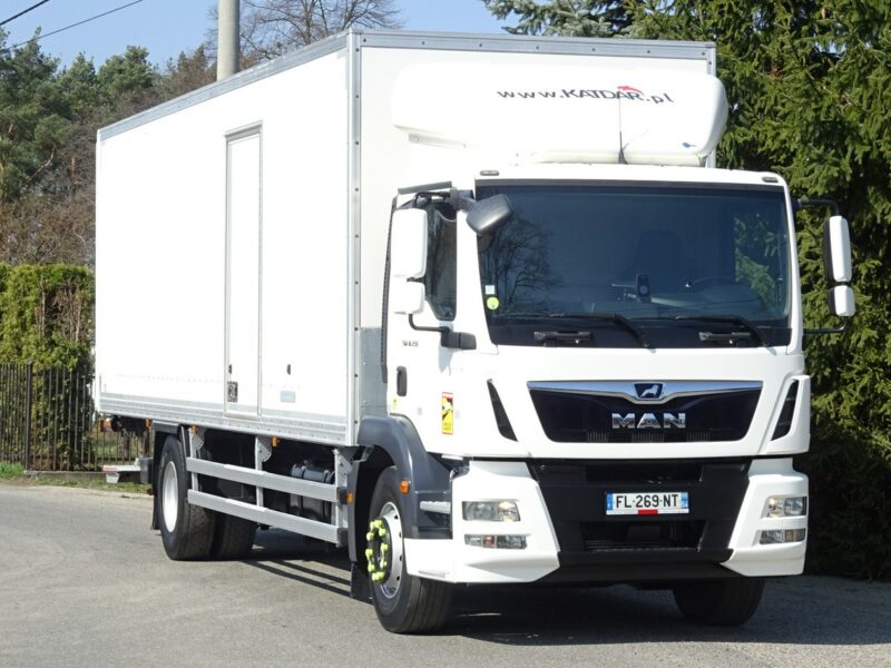MAN TGM 18.250 Euro 6 kontener 21p. ład. 10300kg! Winda Sprowadzony MAN TGM 18.250 Euro6 ład. 10300kg, kontener 21 palet winda Sprowadzony