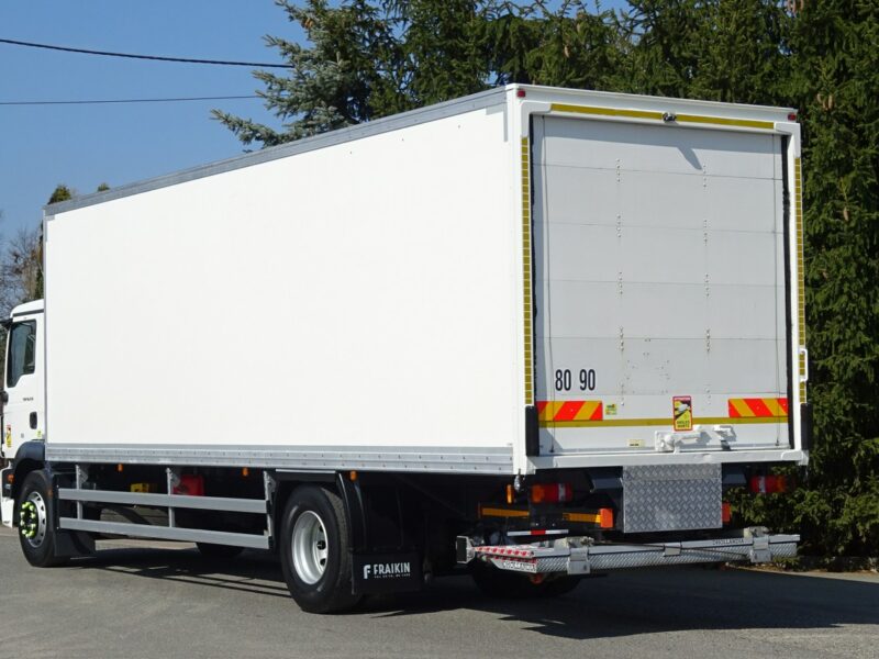 MAN TGM 18.250 Euro 6 kontener 21p. ład. 10300kg! Winda Sprowadzony MAN TGM 18.250 Euro6 ład. 10300kg, kontener 21 palet winda Sprowadzony