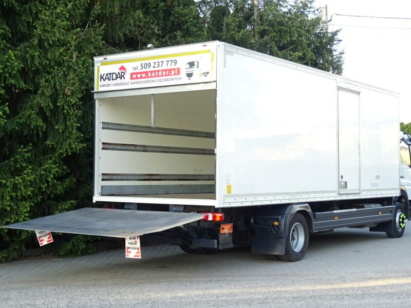Mercedes Atego 1318 Euro 6 kontener 18p winda tylko 389km Mercedes Atego 1318 Euro 6 tylko 389tys.km Udokumentowane kontener