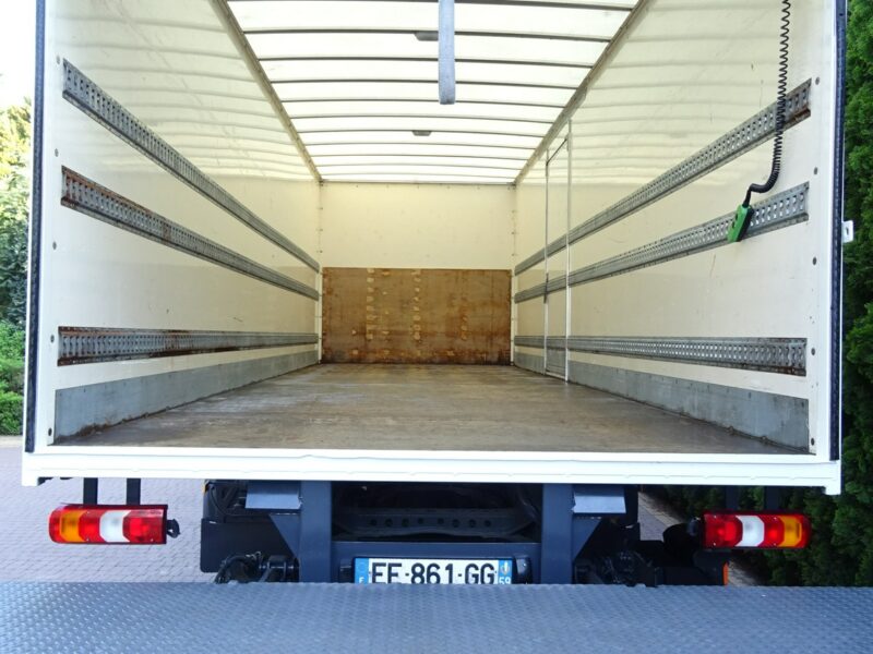 Mercedes Atego 1318 Euro 6 kontener 18p winda tylko 389km Mercedes Atego 1318 Euro 6 tylko 389tys.km Udokumentowane kontener