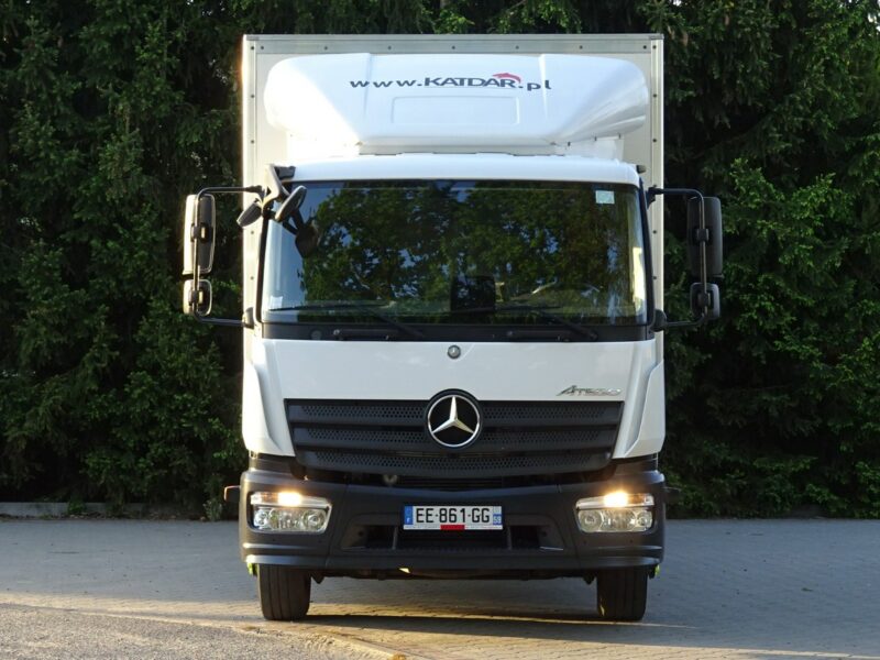 Mercedes Atego 1318 Euro 6 kontener 18p winda tylko 389km Mercedes Atego 1318 Euro 6 tylko 389tys.km Udokumentowane kontener