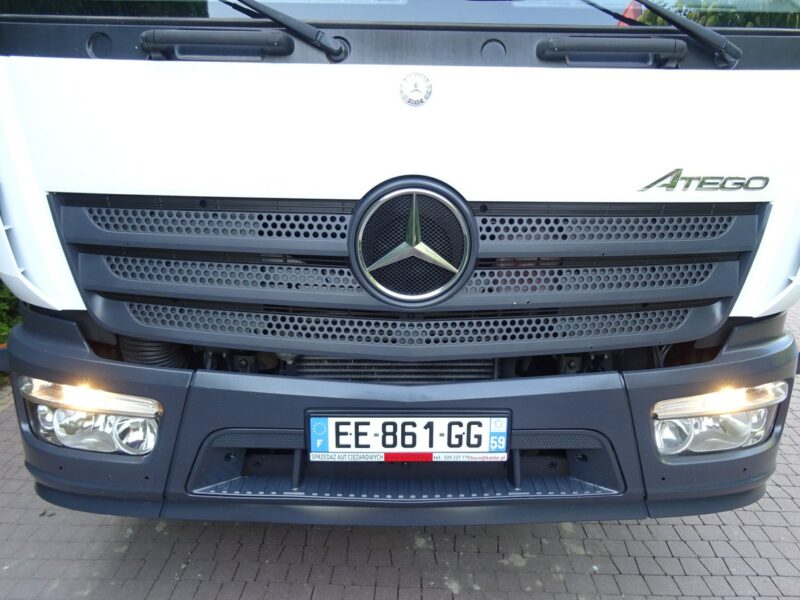Mercedes Atego 1318 Euro 6 kontener 18p winda tylko 389km Mercedes Atego 1318 Euro 6 tylko 389tys.km Udokumentowane kontener