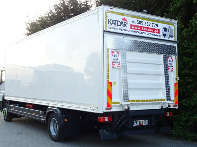 Mercedes Atego 1318 Euro 6 kontener 18p winda tylko 389km Mercedes Atego 1318 Euro 6 tylko 389tys.km Udokumentowane kontener