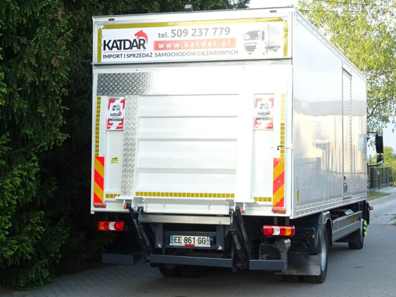 Mercedes Atego 1318 Euro 6 kontener 18p winda tylko 389km Mercedes Atego 1318 Euro 6 tylko 389tys.km Udokumentowane kontener