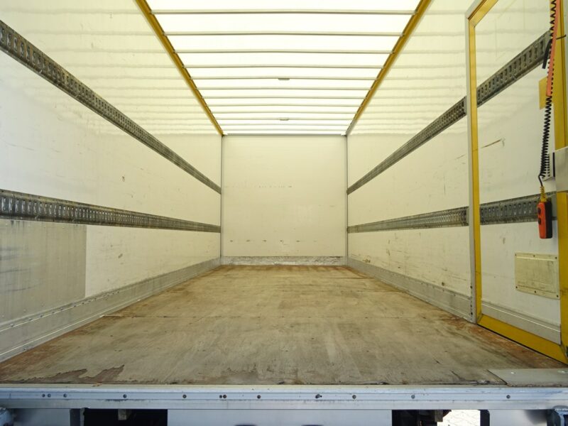 Renault Midlum D12 Euro 6 kontener 18p z windą klapa sypial sprowadzony! renault Midlum D12 Euro6 sypialna kontener winda 18 palet