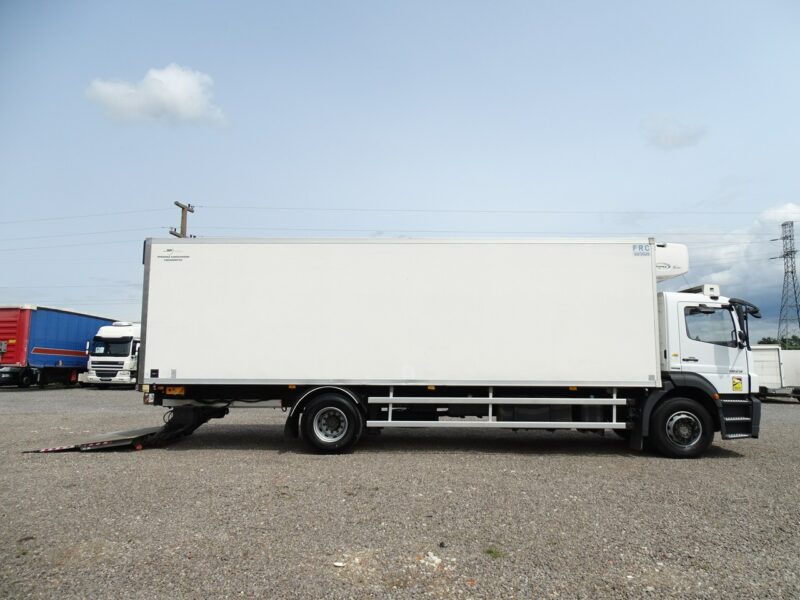 Mercedes AXOR 1829 Chłodnia Lamberet Sprowadzony Euro 5 Przebieg Udokumentowany , Klima , Blokada Mostu , Winda , Poduszki