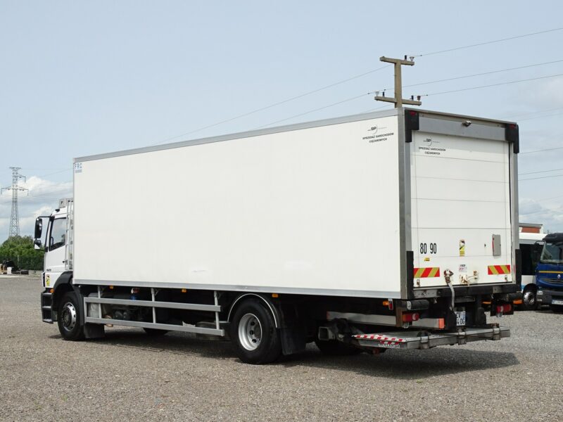 Mercedes AXOR 1829 Chłodnia Lamberet Sprowadzony Euro 5 Przebieg Udokumentowany , Klima , Blokada Mostu , Winda , Poduszki