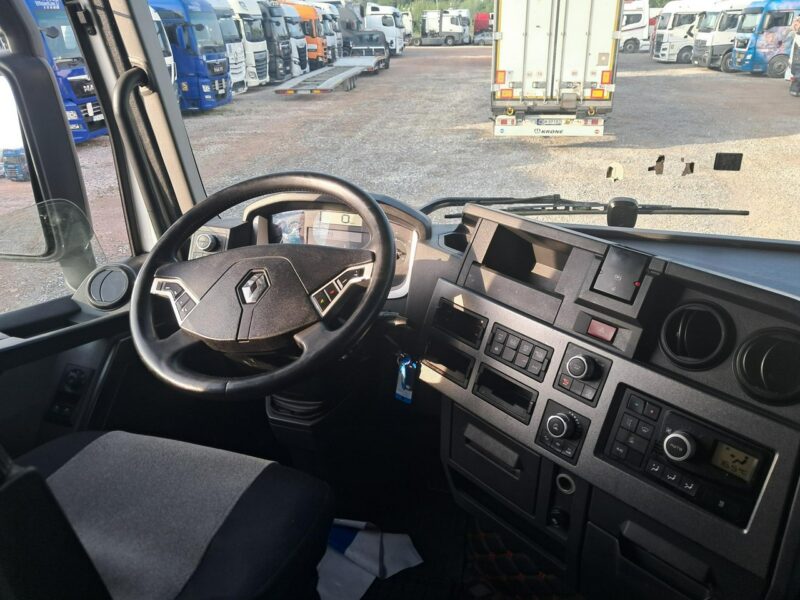 Renault T