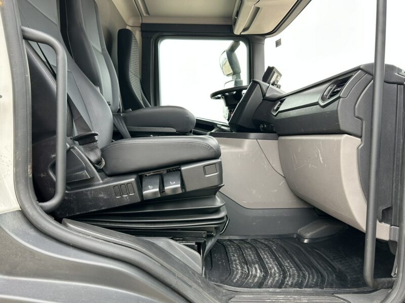 Scania p 320