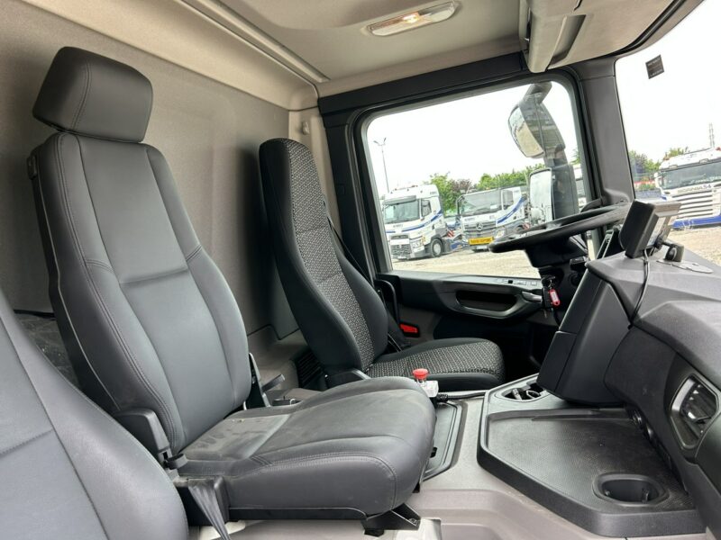 Scania p 320
